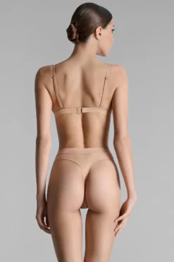 Corps à CorpsString taille haute