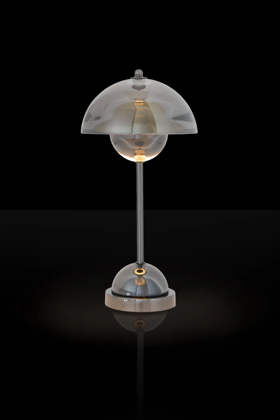 Curiosités Désirables ©La Vertigineuse - Lampe à poser rechargeable