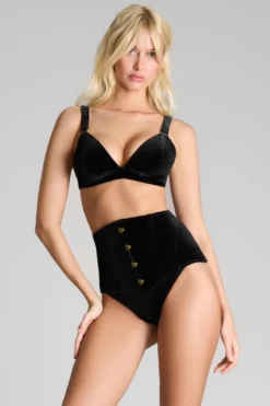 ROCOCOSerre-taille - Scandale x Maison Close
